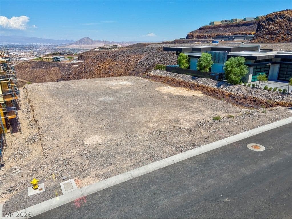 567 Rock Peak Drive