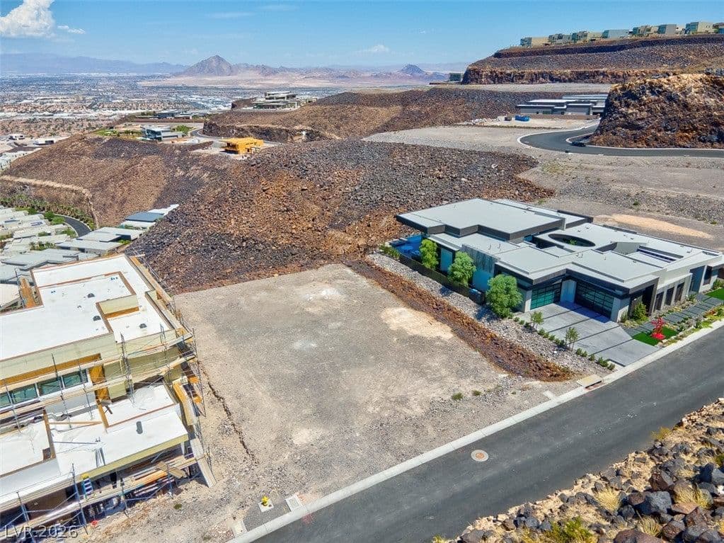 567 Rock Peak Drive photo 5
