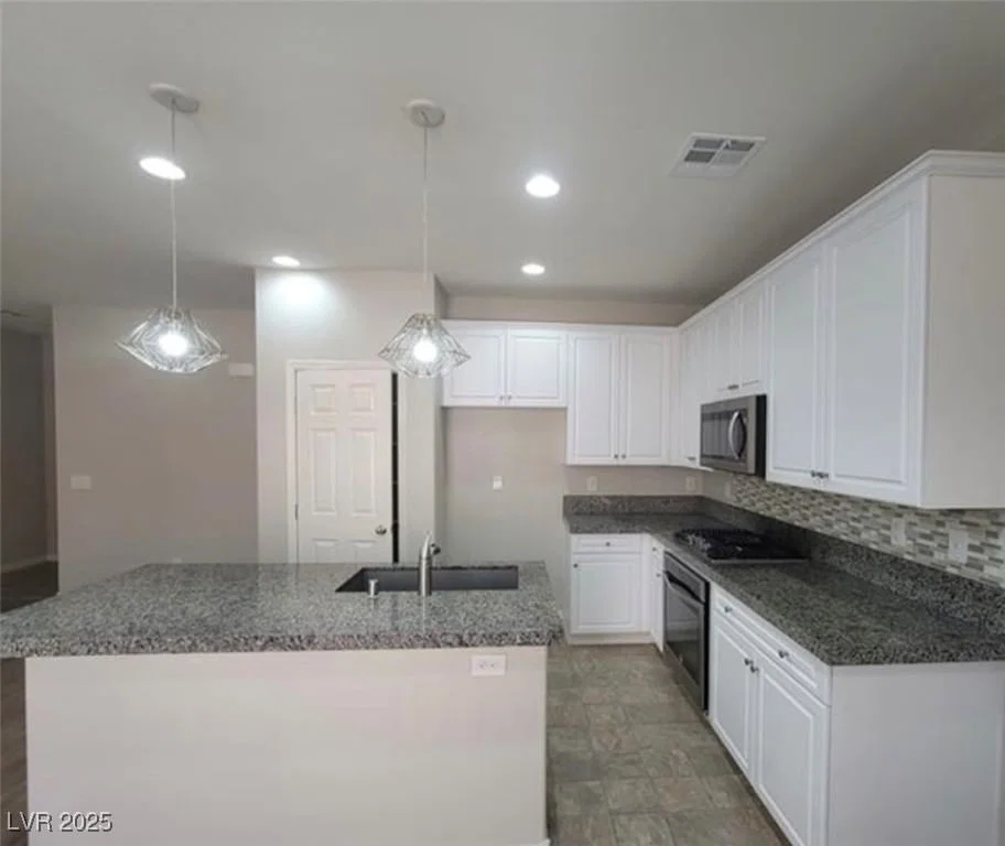 5738 Bear Springs Street photo 2