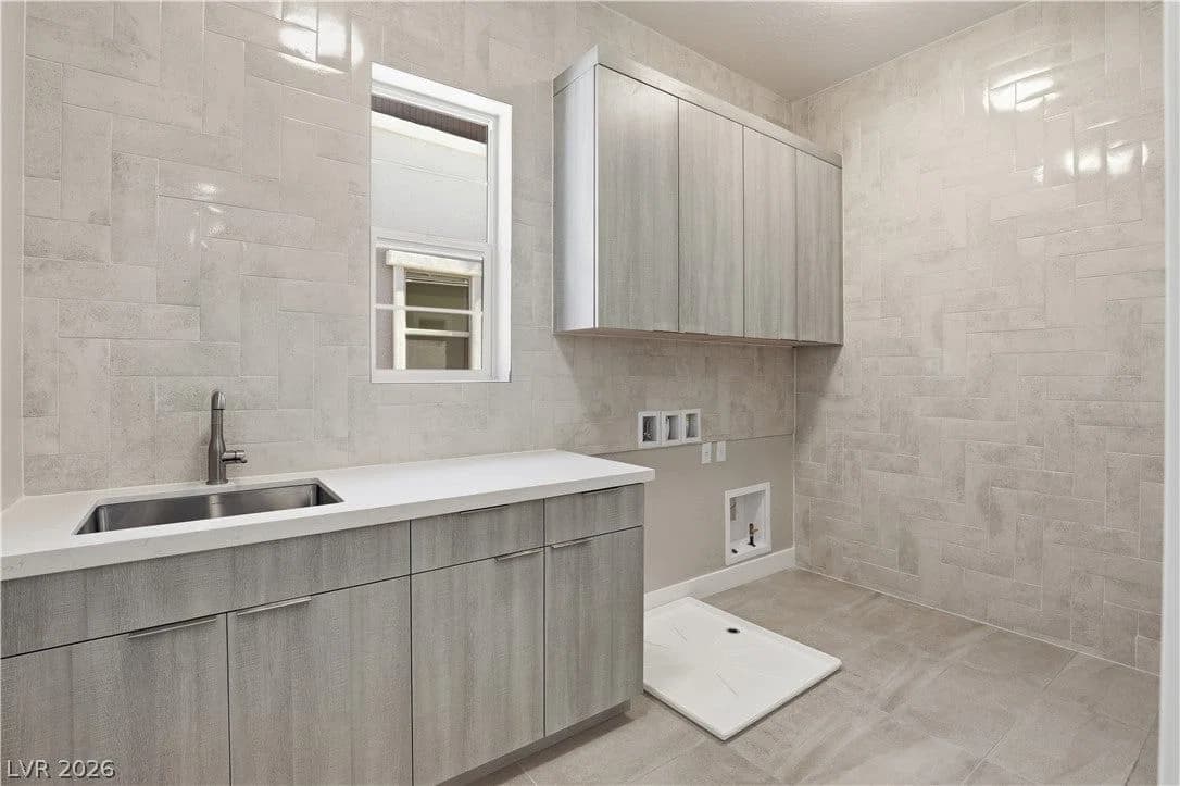 97 Vernalis Avenue photo 5