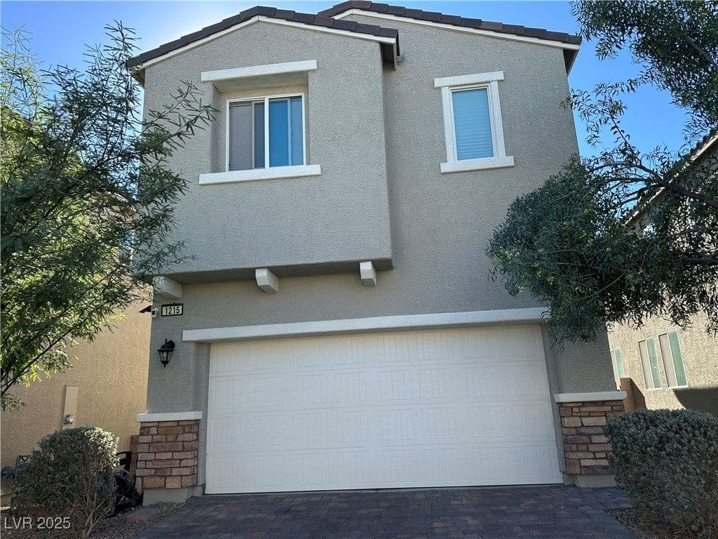 1215 Solemn Cactus Avenue photo 2