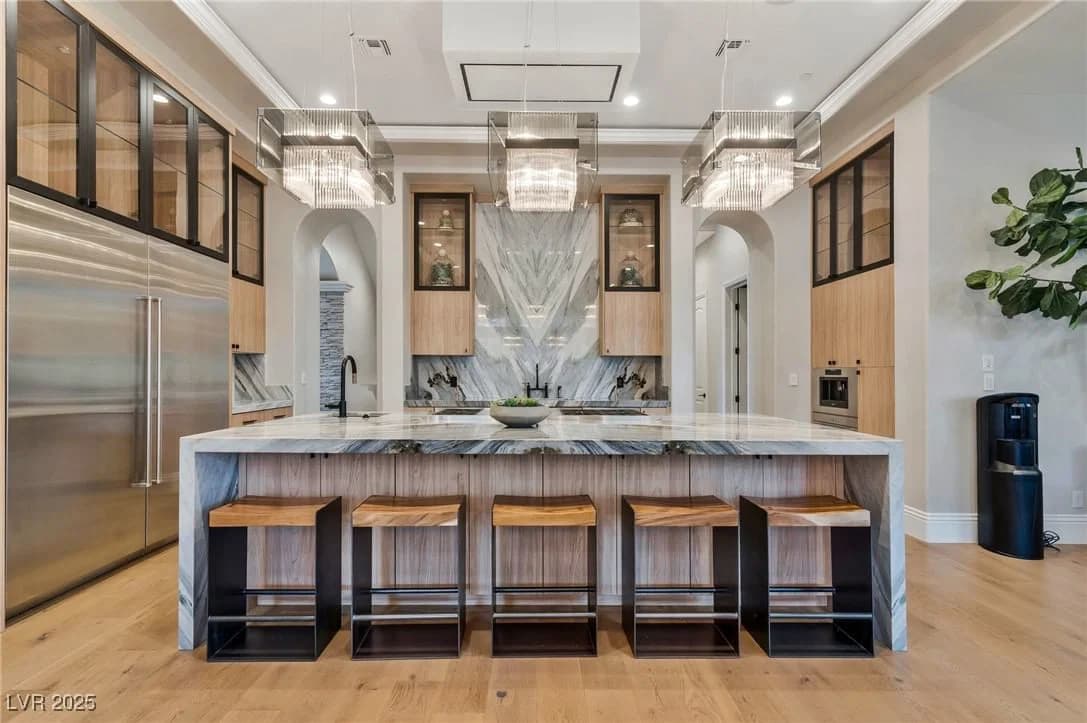 5 Wood Creek Court