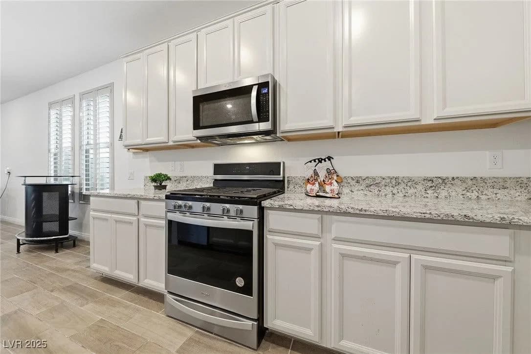 2404 Albury Avenue photo 4