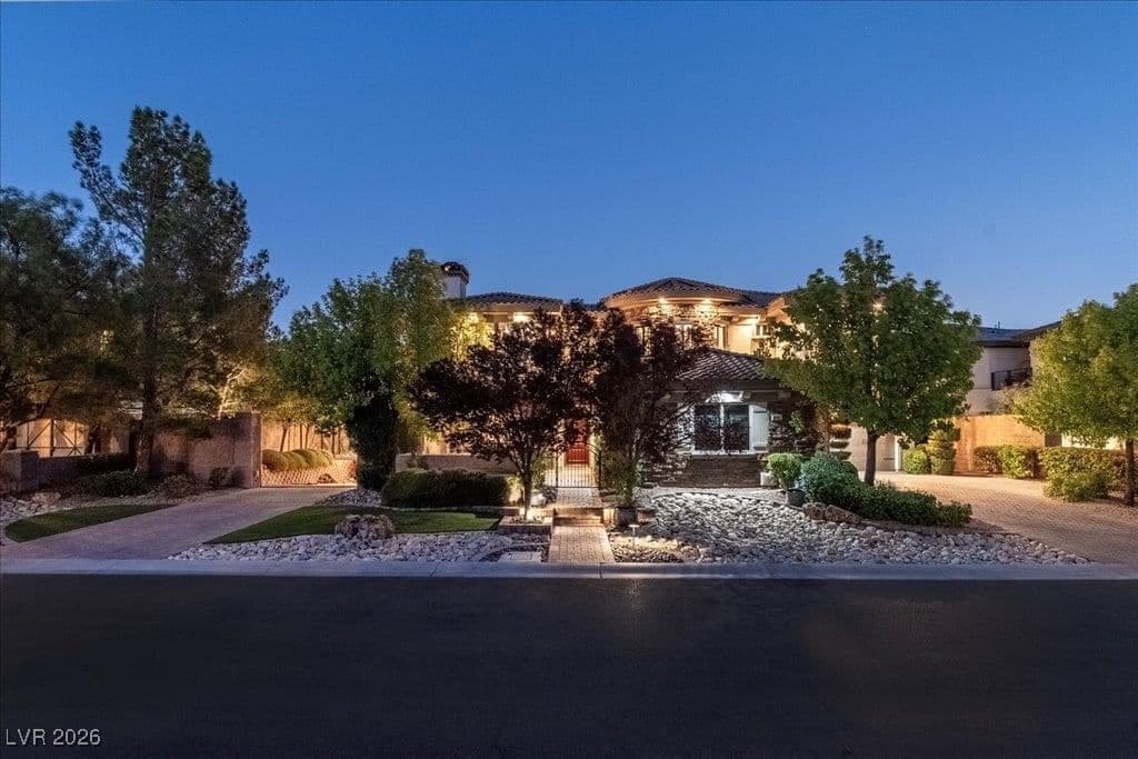 4450 Palisades Canyon Circle