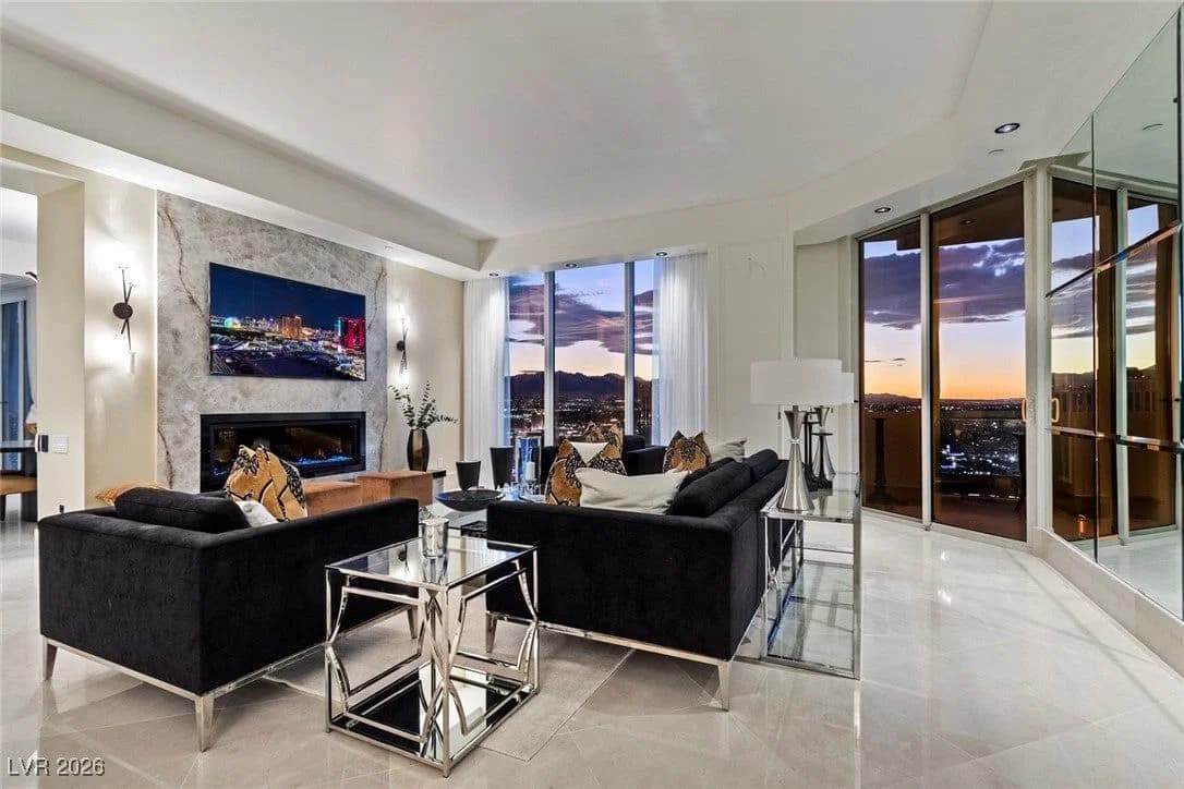 2747 Paradise Road photo 5