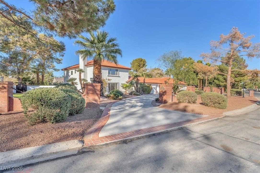 2868 Vista Del Sol Avenue photo 5