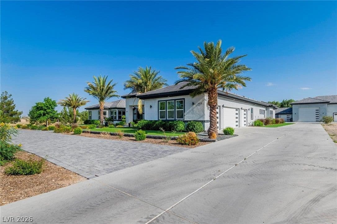 6731 Via Provenza Avenue photo 2