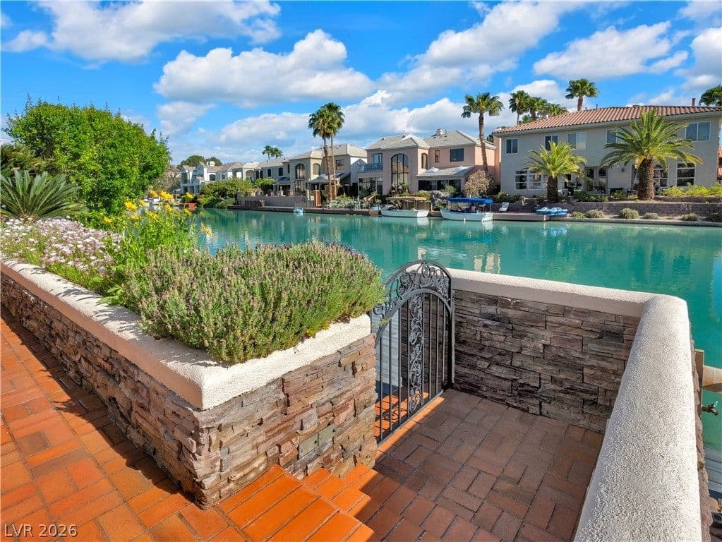8740 Carlitas Joy Court photo 2