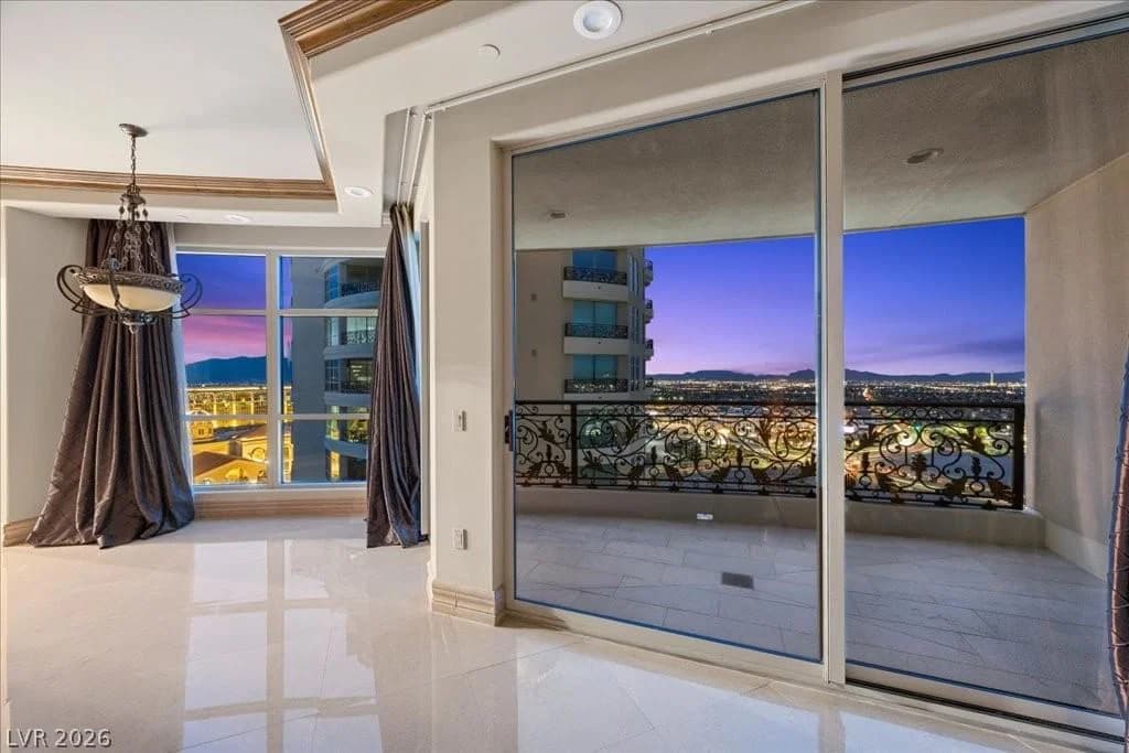 9103 Alta Drive
