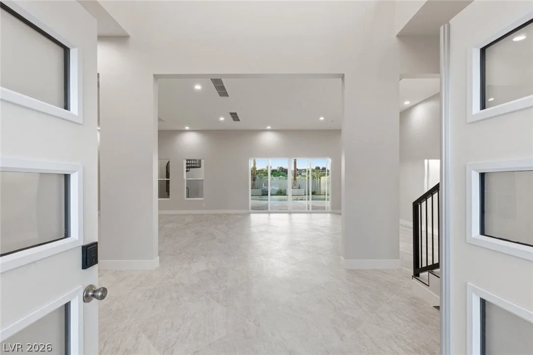 316 Lacy Lane photo 3