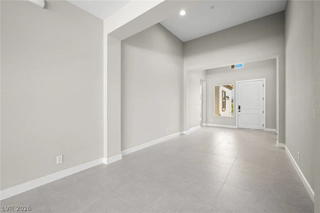 9175 Hammer Lane photo 4