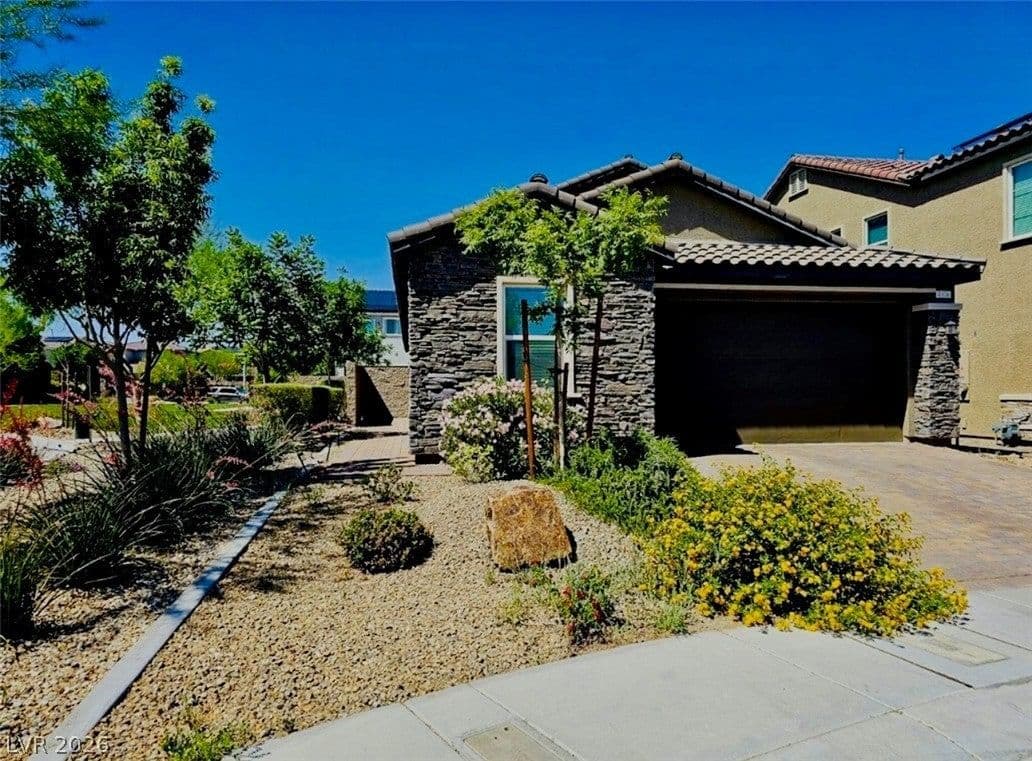 4376 Latitude Valley Court photo 4
