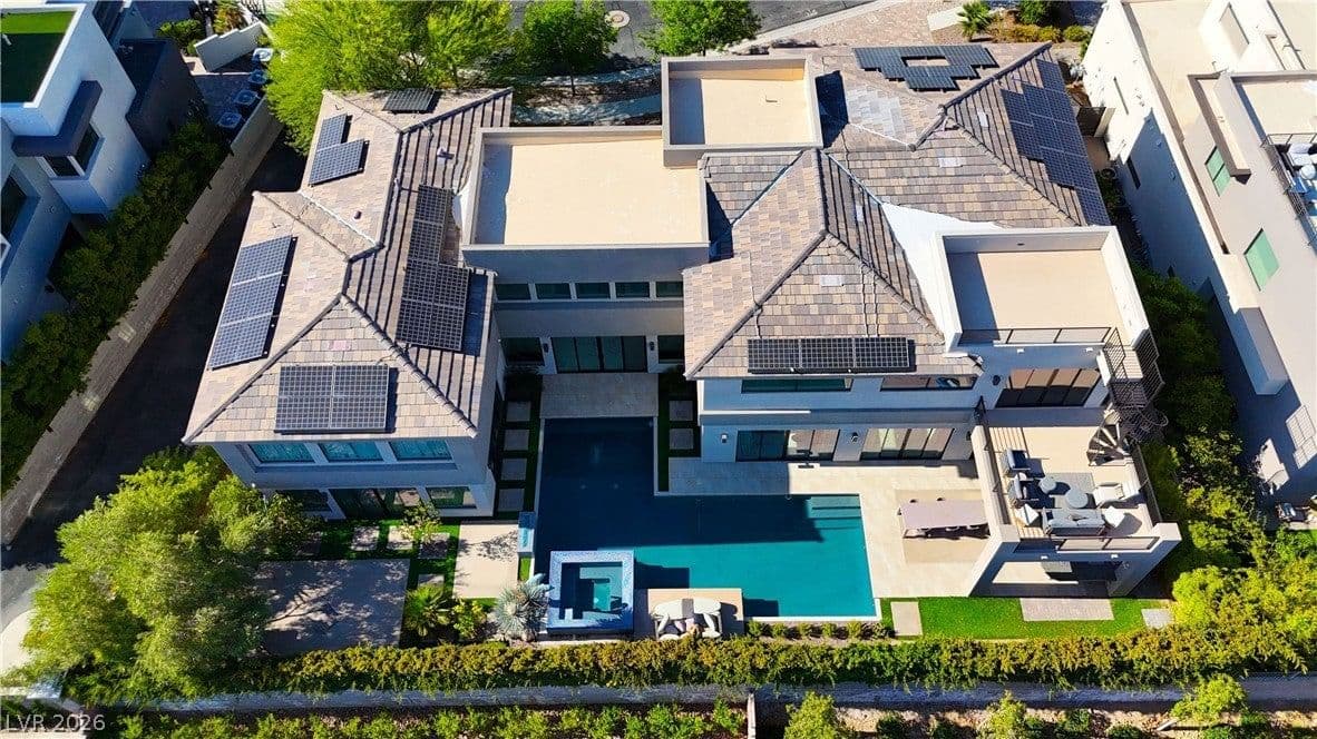 2790 La Bella Court photo 4
