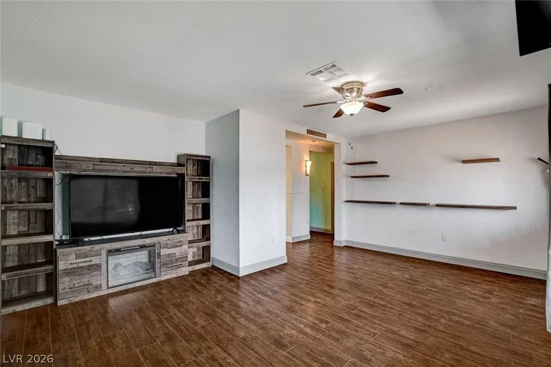 672 8th Street photo 2
