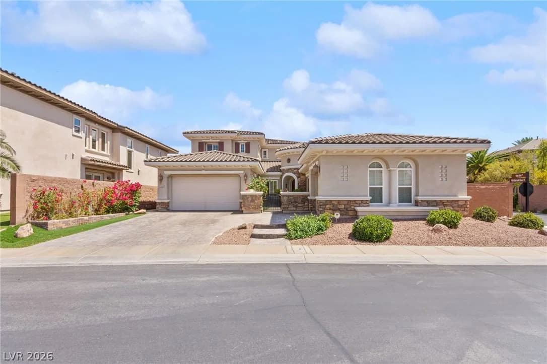 1389 ENCHANTED RIVER Drive photo 2