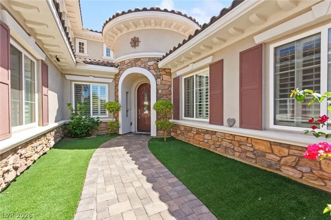 1389 ENCHANTED RIVER Drive photo 4