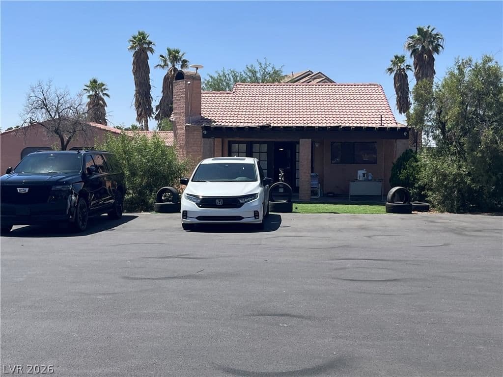 6265 Russell Road photo 3