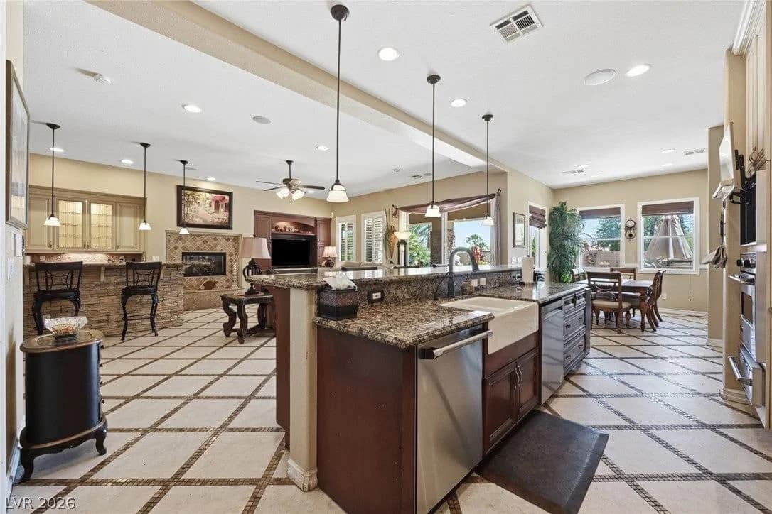 9759 Amador Ranch Avenue photo 3