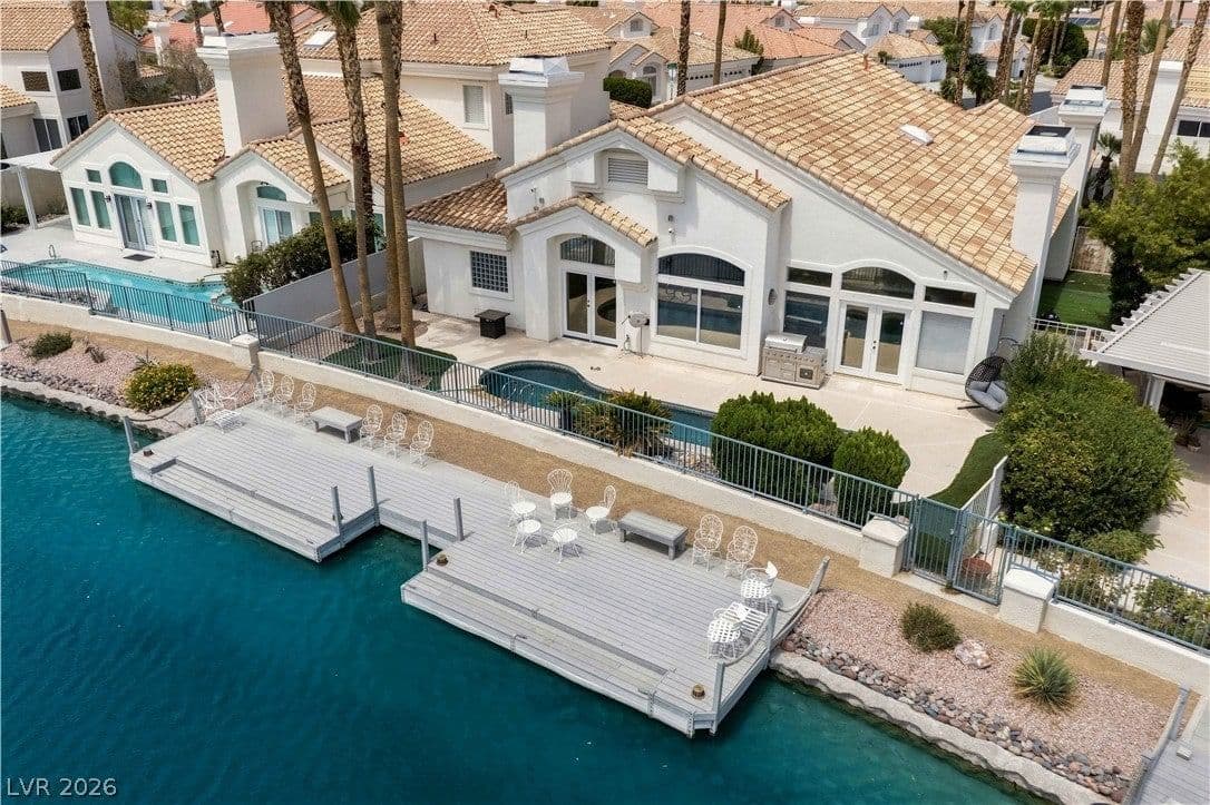 2933 Harbor Cove Drive photo 2