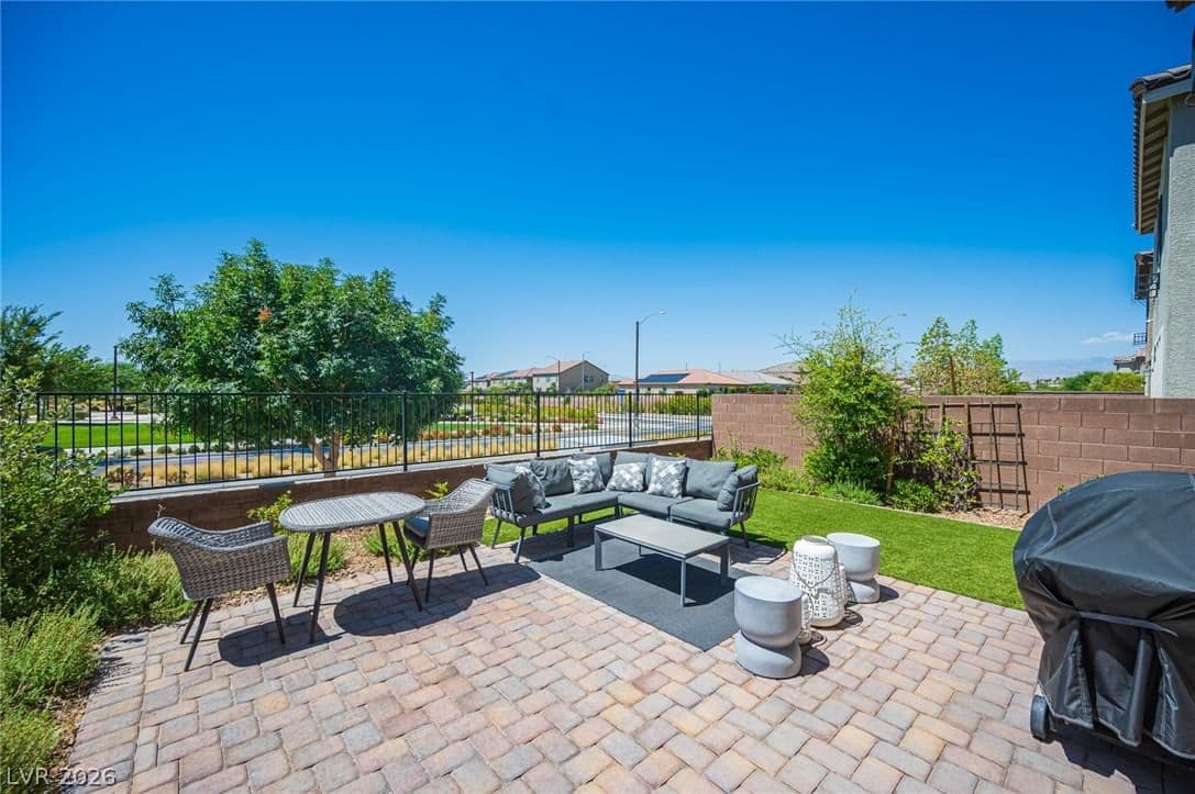 1227 Great Hollow Avenue photo 4