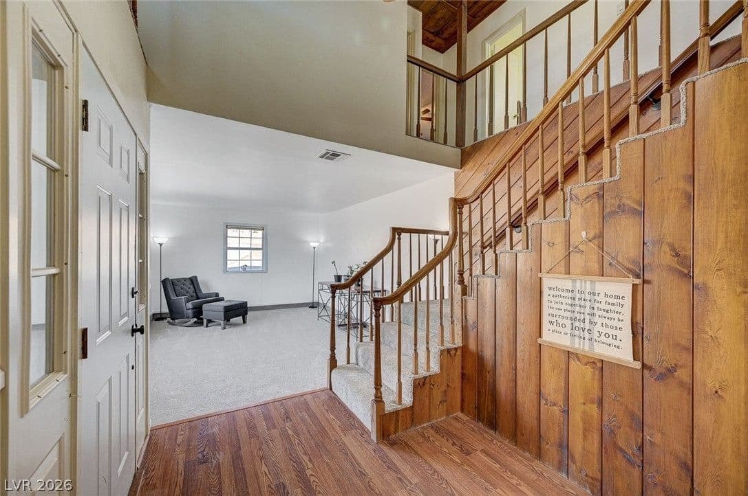 1424 Pueblo Drive photo 2