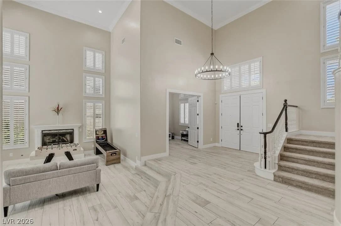 304 Queens Gate Court photo 4