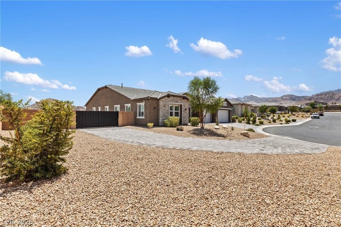 9915 Justin Earl Avenue photo 3