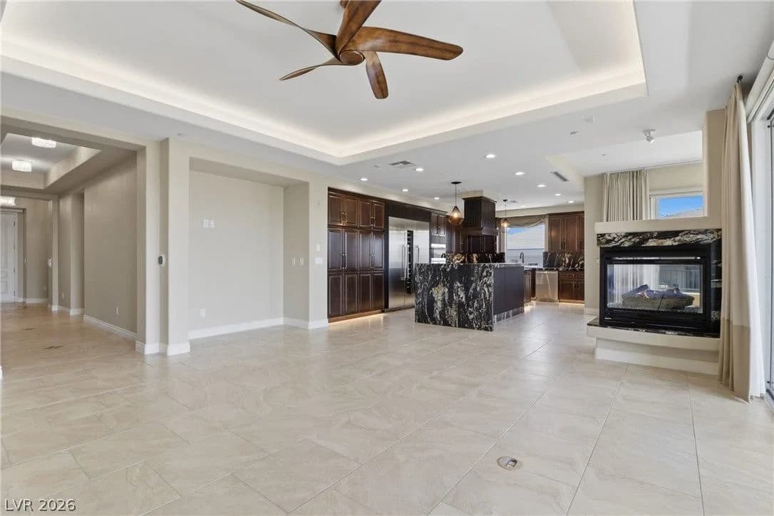 9207 Tesoras Drive photo 3
