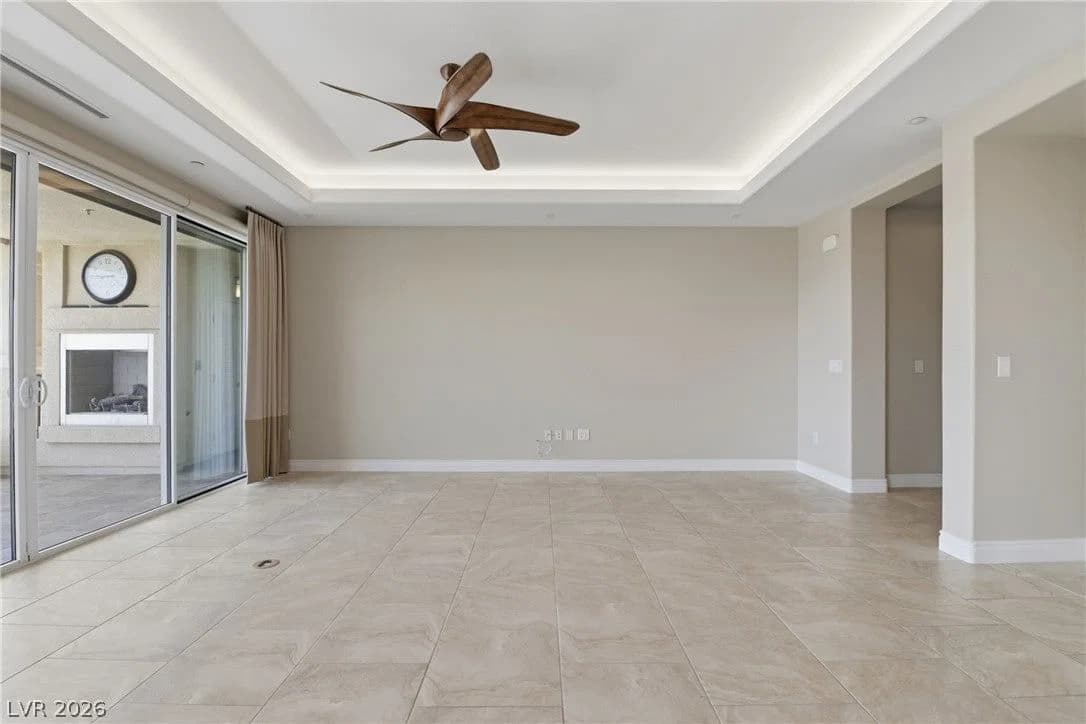9207 Tesoras Drive photo 5