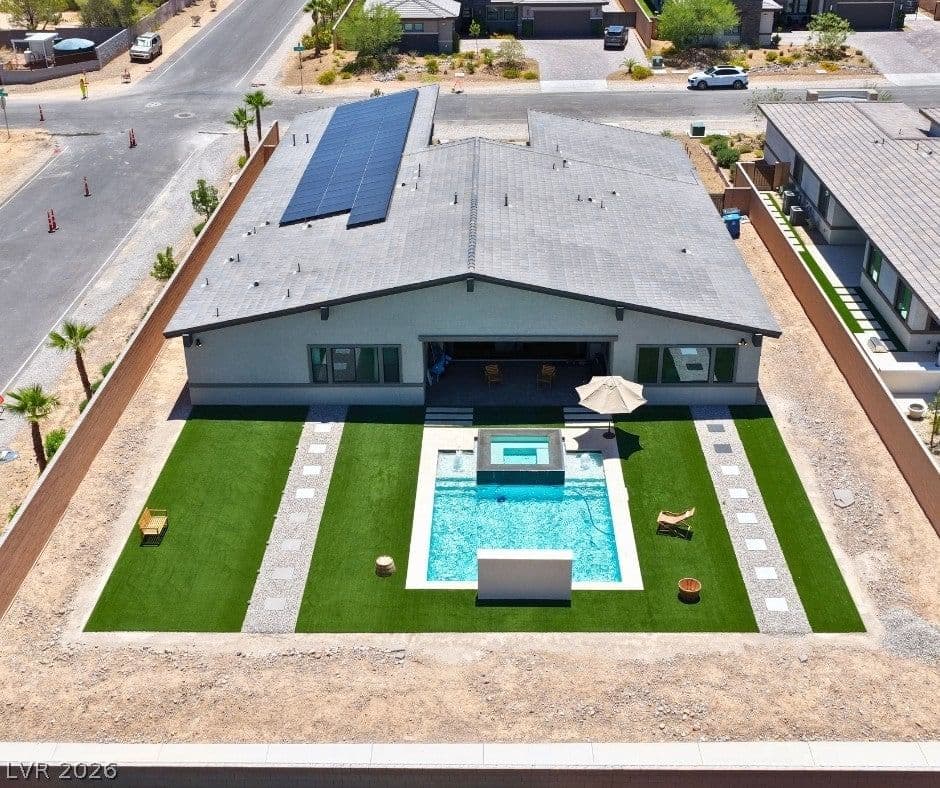 8310 Camero Avenue photo 3