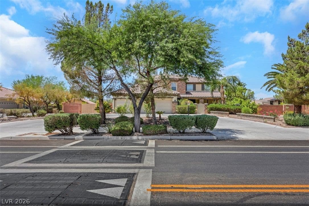 8101 Bradley Road photo 2