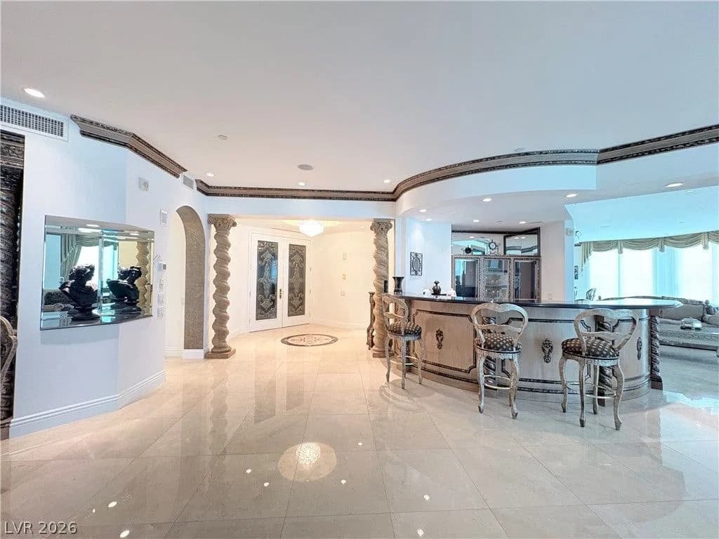 2857 Paradise Road photo 2