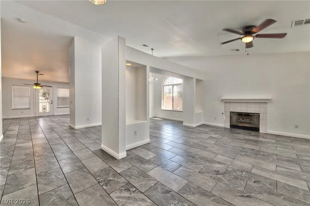 6102 Marvin Street photo 4