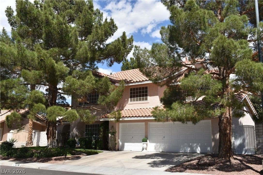 5736 Willowcreek Road photo 2