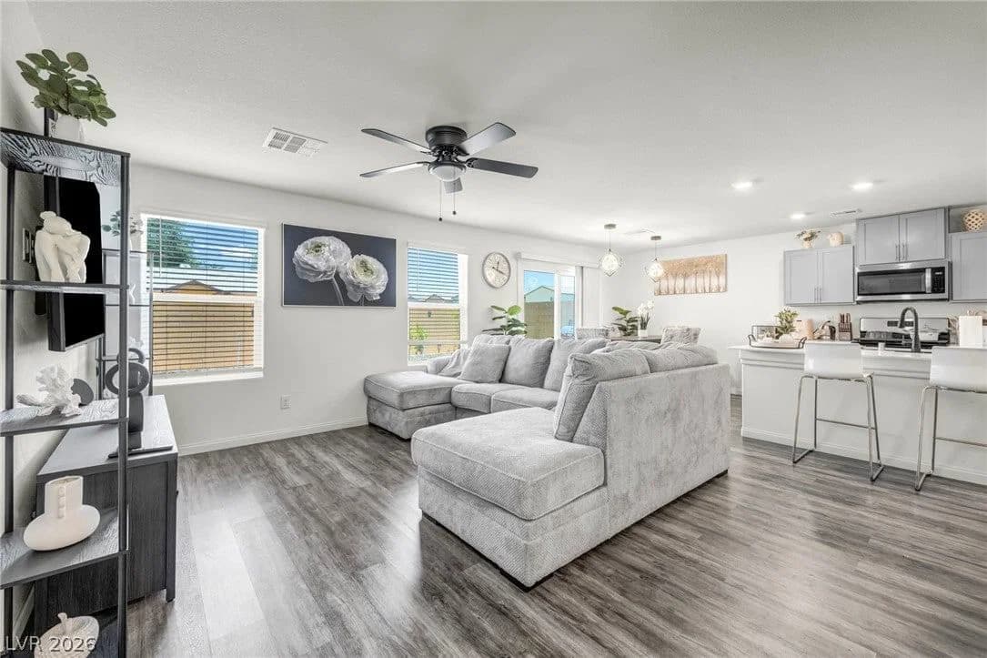 630 Harmony Rock Avenue photo 3