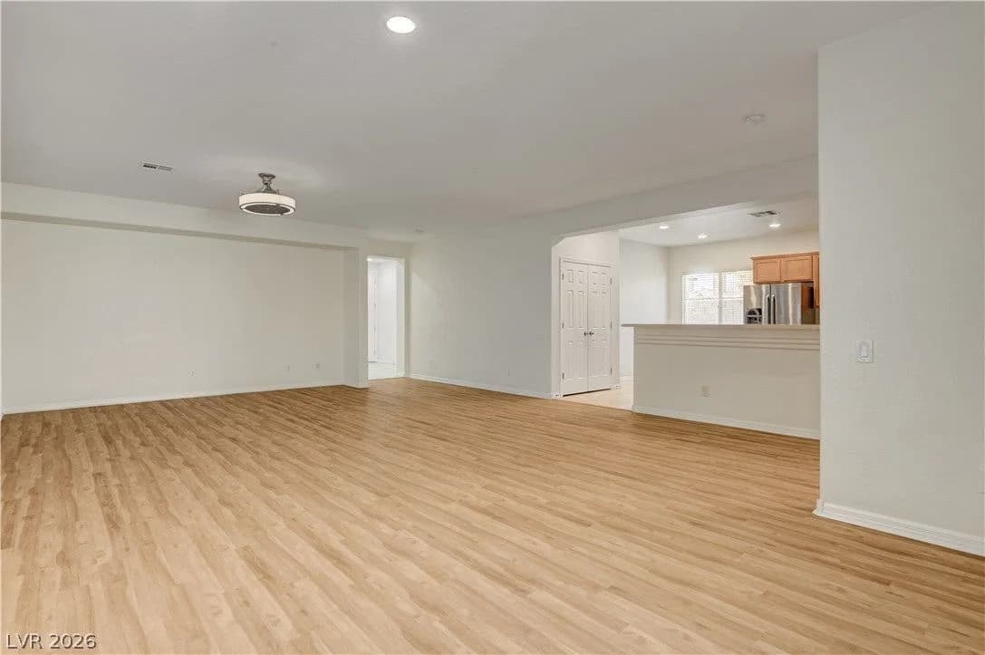 6444 Bristlebird Street photo 4