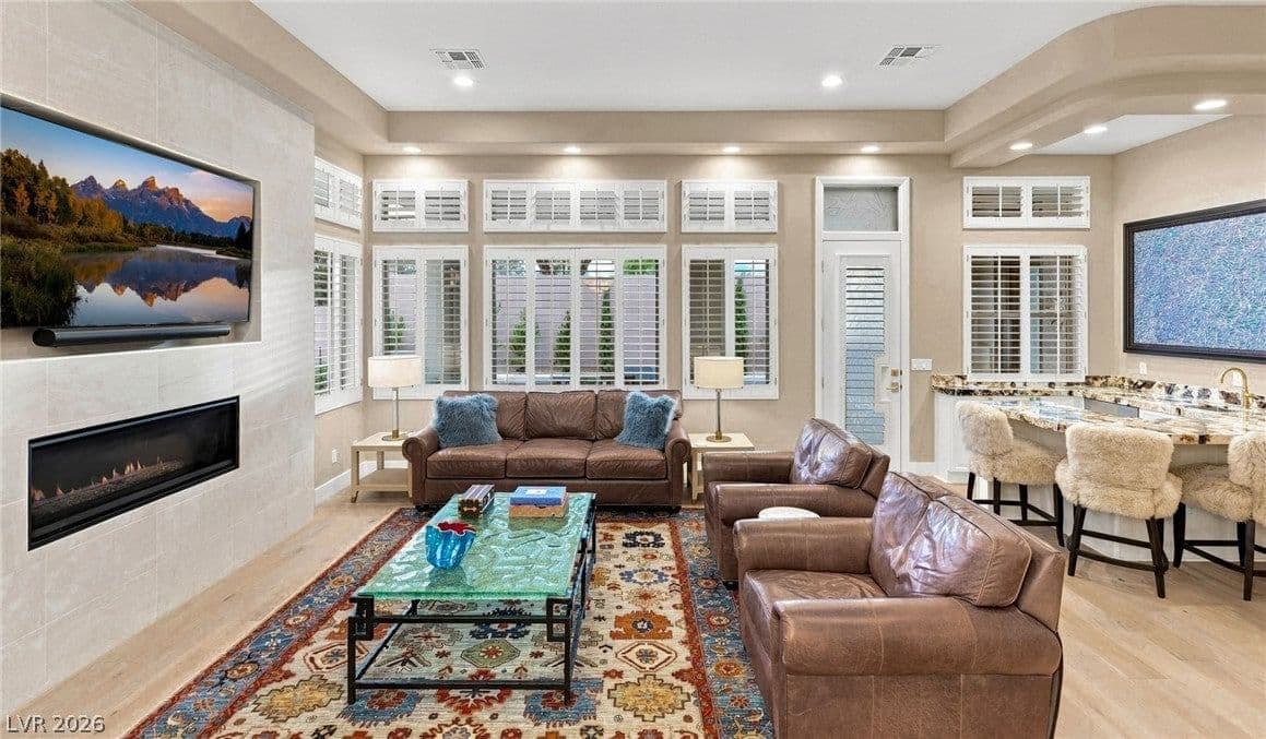 205 Aventura Street