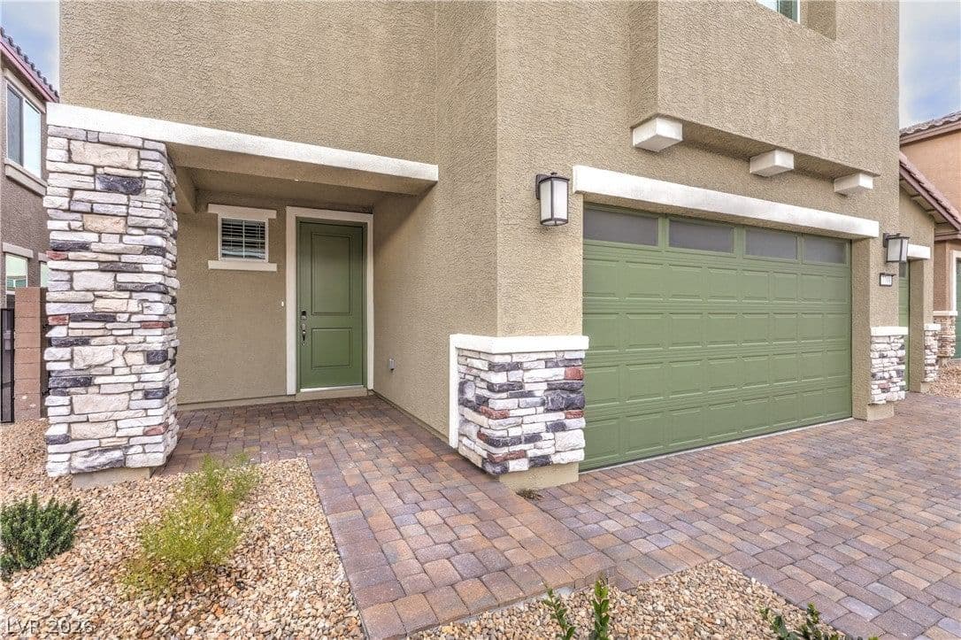 1214 Kaylis Cove Place photo 4