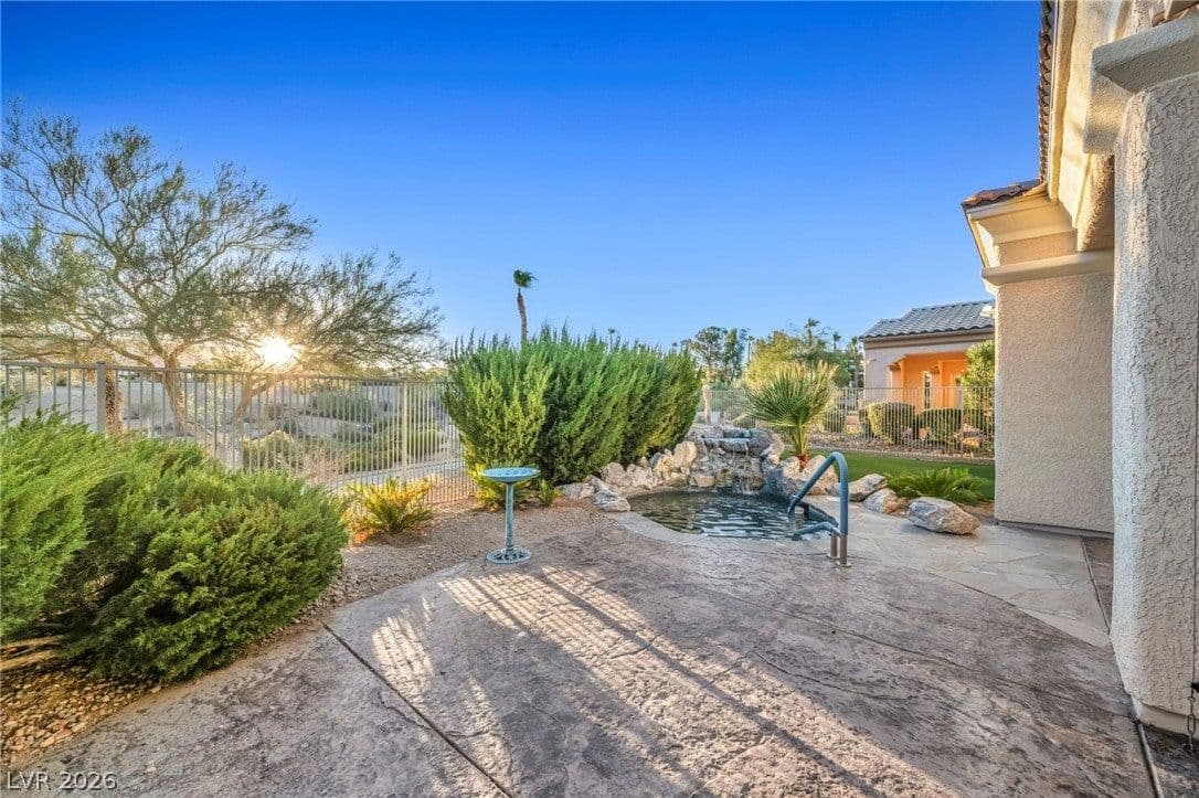 4555 Riva De Romanza Street photo 2