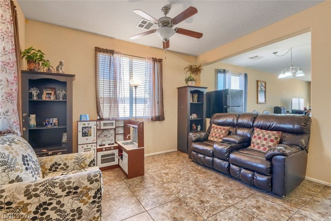 3920 Ropers Ranch Street photo 5