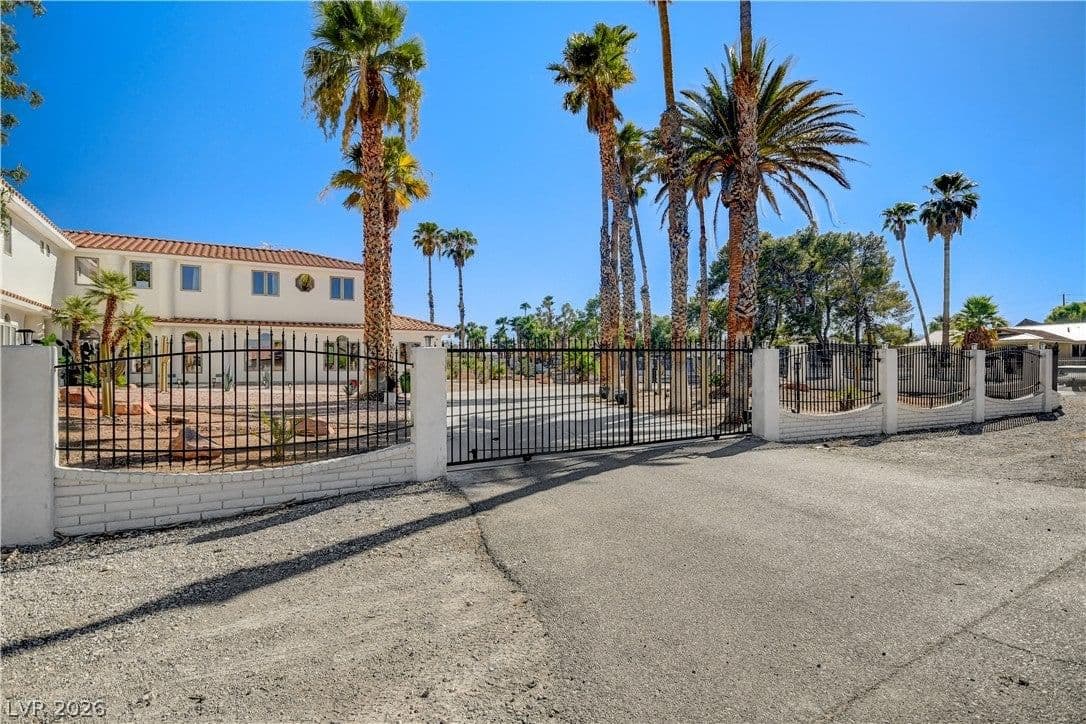 2920 El Camino Road photo 5