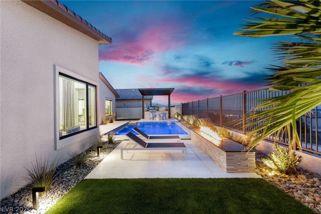 508 Vista Sunset Avenue photo 2
