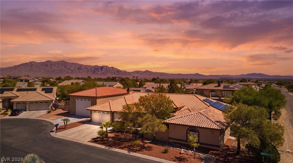 9760 Bright Angel Way photo 5