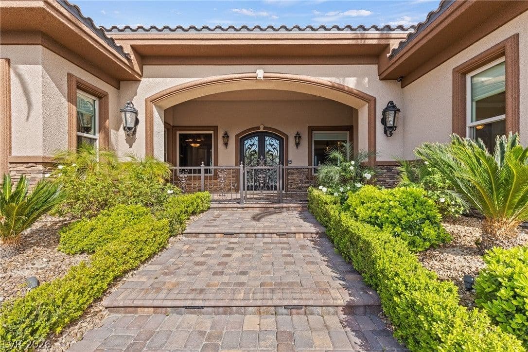 8574 Verde Park Circle photo 4