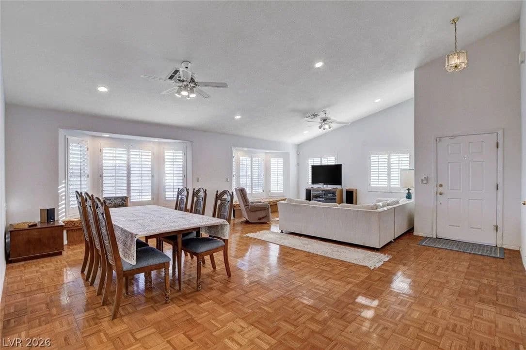 1319 Highland Court photo 5