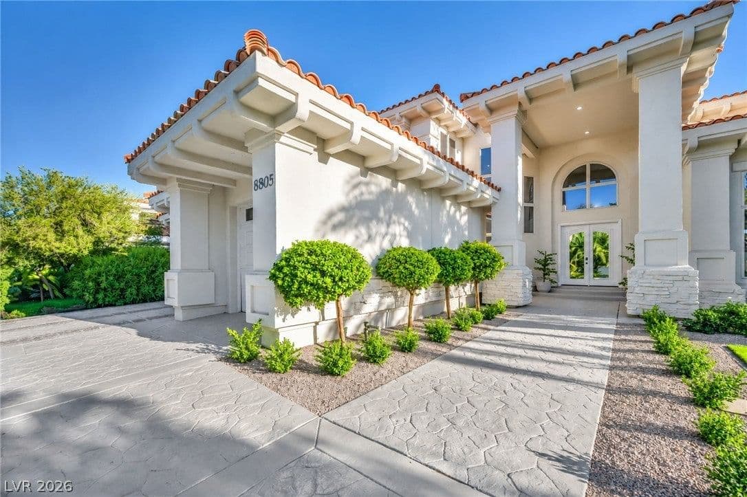 8805 Spanish Mountain Drive photo 3