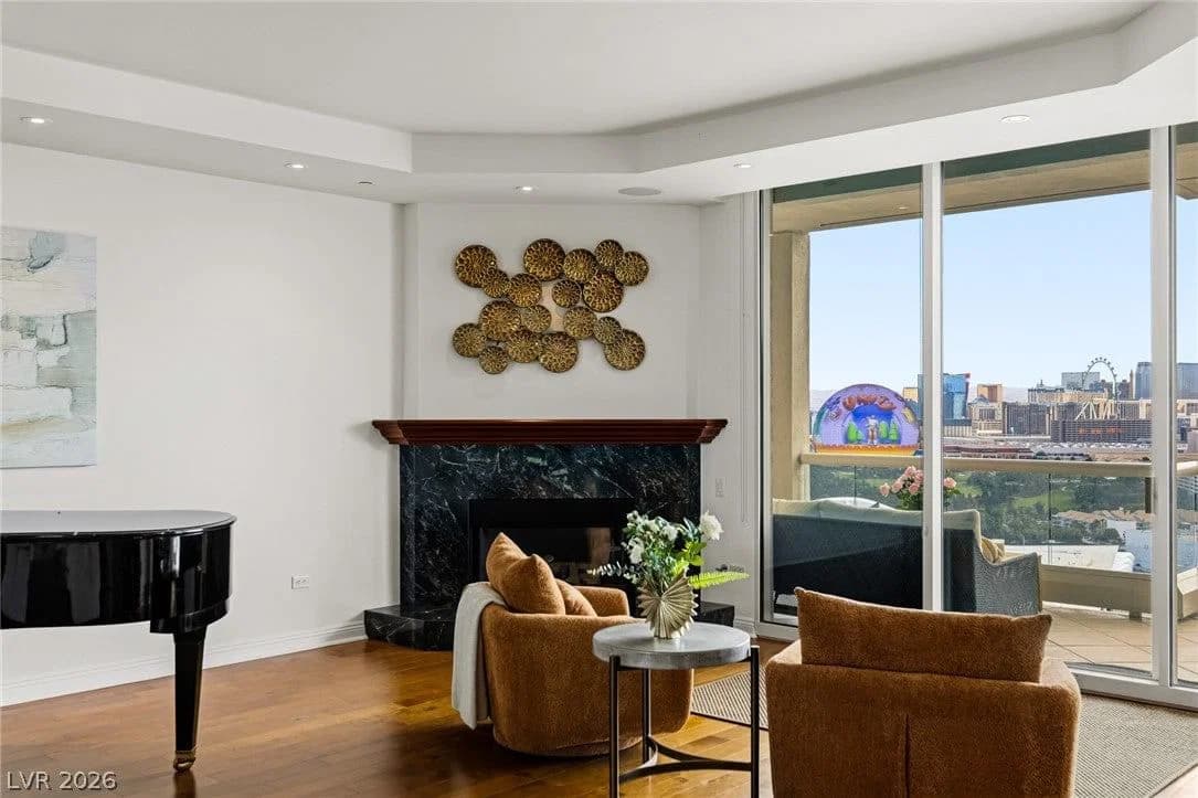2877 Paradise Road photo 5