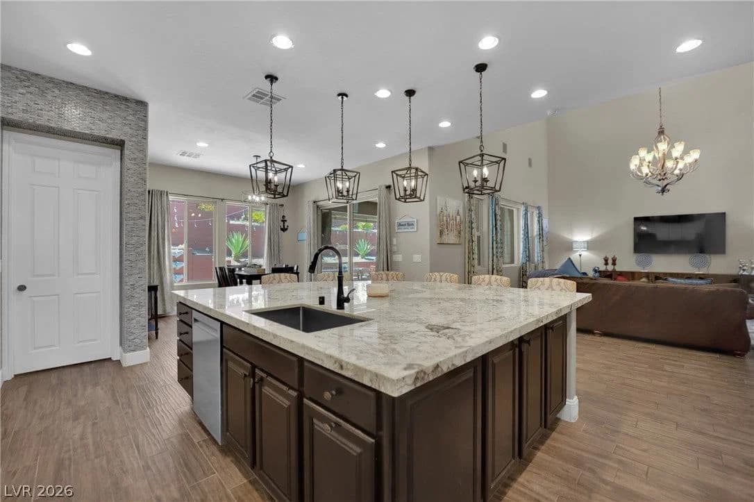 5523 Kyle Peak Court photo 2