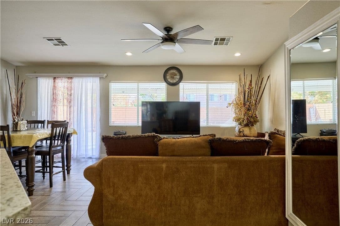 329 Casa Del Norte Drive photo 3