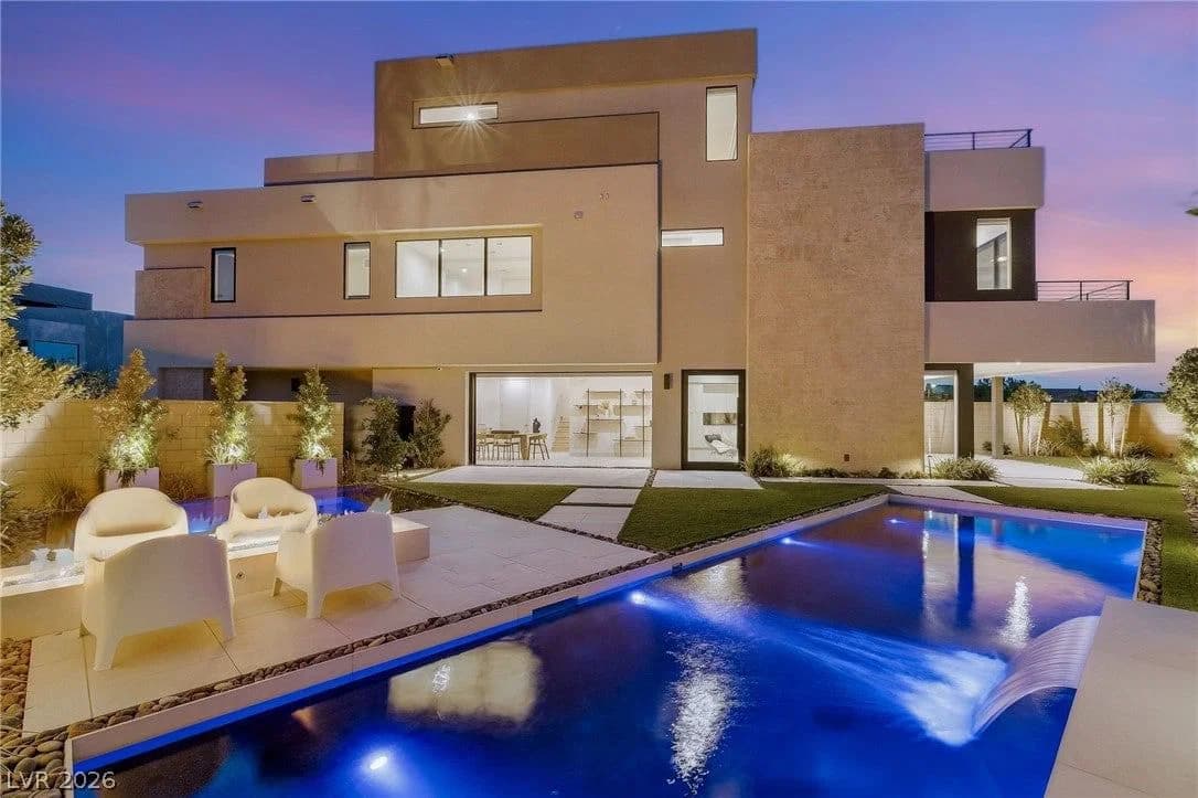 4022 Heron Fairway Drive